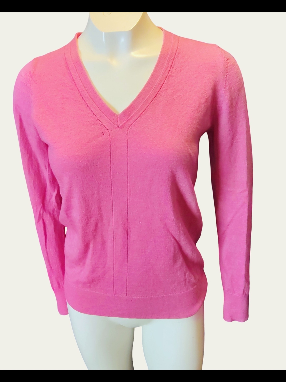 Banana Republic Bright Pink V-Neck Sweater Merino Wool Super Soft!